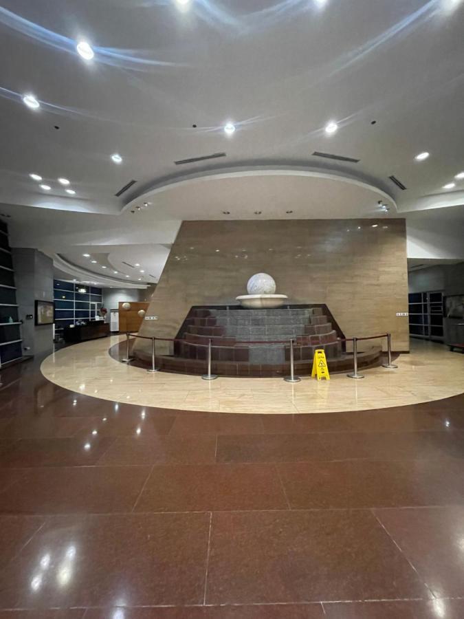 شقة Pearl Of The Orient Tower, In Front Of Us Embassy مانيلا المظهر الخارجي الصورة